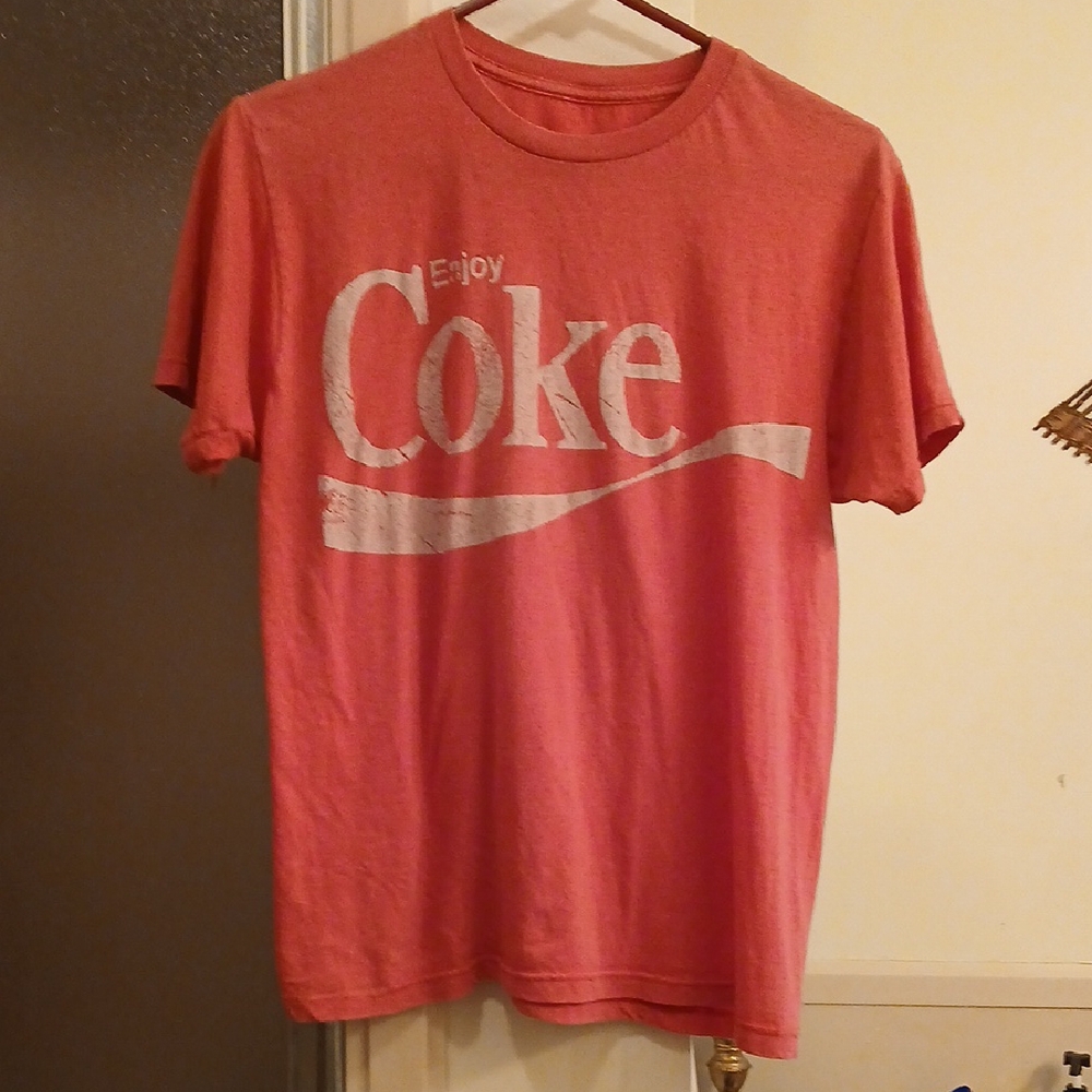 Red‎ ENJOY Coke Short Sleeve Tshirt. Mans Med. WOMENS L.